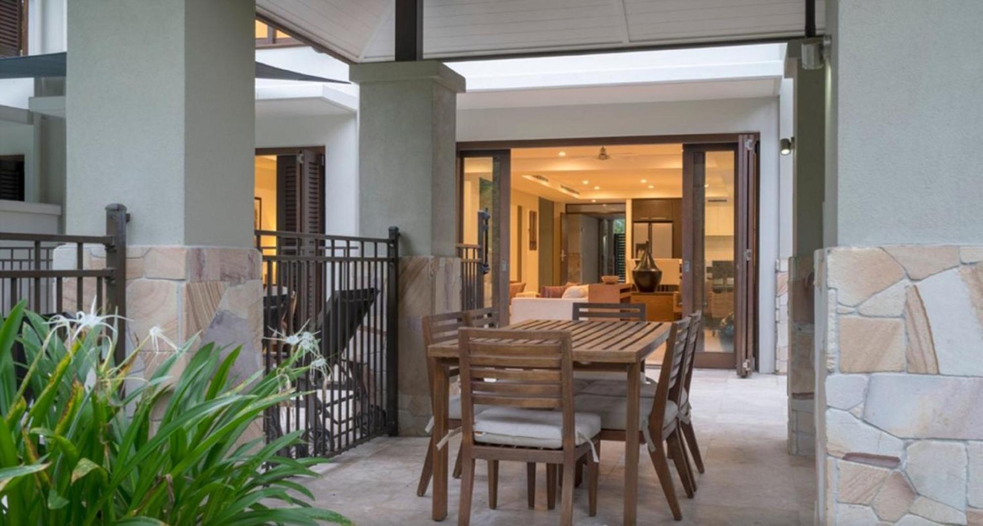 Luxury Apartments At Temple Resort And Spa Port Douglas Kamer foto